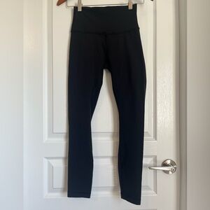 WOMENS SIZE 4 LULULEMON PANT
